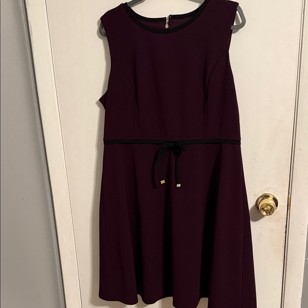 Tommy Hilfiger Burgundy Midi Dress